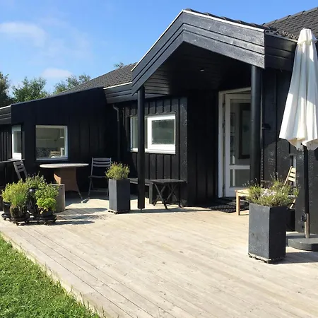 Spacious House With Sea View In North Jutland Hébergement de vacances Bindslev